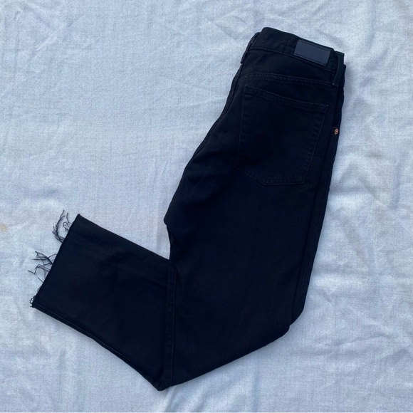 Like New MNG Havana Size 6 Cotton Raw Hem Jeans Black Straight High Waist Crop - Picture 10 of 10
